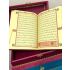 Große Quran-Truhe mit Koran auf Arabisch